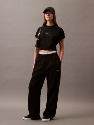 Imagen 2 del producto Polera Cropped con Monograma Negro Calvin Klein