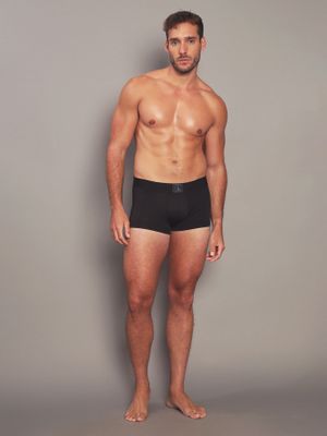 Imagen 2 del producto Bóxer Low Rise Trunk 1996 Micro Negro Calvin Klein