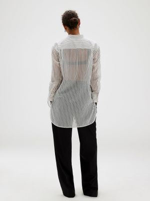 Imagen 2 del producto Blusa Popover de Jacquard a Rayas Blanco Calvin Klein