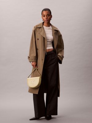 Imagen 2 del producto Cartera Saddle Con Monograma Grabado Verde Calvin Klein