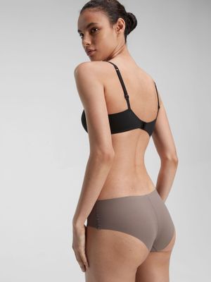 Imagen 2 del producto Calzón Hipster Invisible Beige 274 Calvin Klein