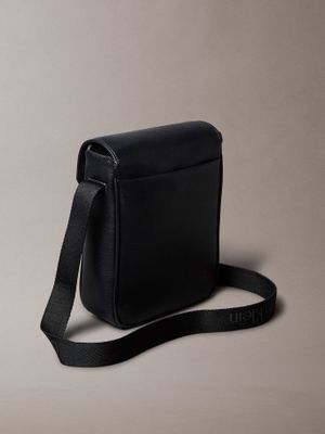 Imagen 2 del producto Bolso Cargo Reporter de Solapa Negro Calvin Klein