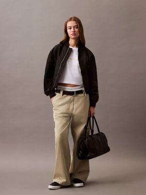 Imagen 2 del producto Polera Cropped con Logo Brillante Blanco Calvin Klein