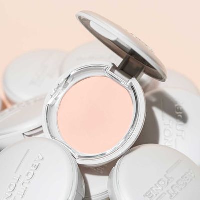 Imagen 2 del producto Polvo Compacto Antibrillo About Tone Sebum Cut