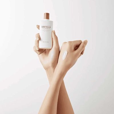 Imagen 2 del producto Protector solar Skin1004 centella asiática y niacinamida