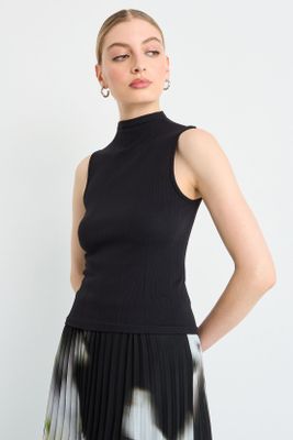 Imagen 2 del producto Polera Sin Mangas Negro iO 14220225070102