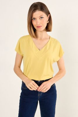 Polera Escote En V Amarillo Ma Griffe 14202225017108