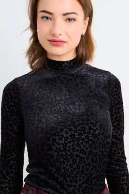 Imagen 2 del producto Polera Fantasia Negro iO 14320126003102