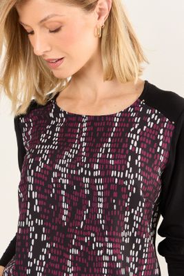 Imagen 2 del producto Polera Estampada Negro Ma Griffe 14602126002102