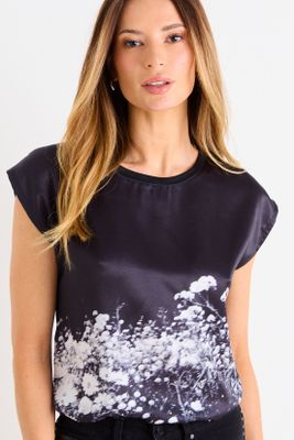 Imagen 2 del producto Polera Focalizada Manga Corta Negro Ash 14607126051102