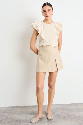Short Liso Beige iO 11220225003106