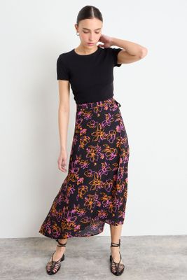 Falda Fantasia Larga Negro iO 12420225051102