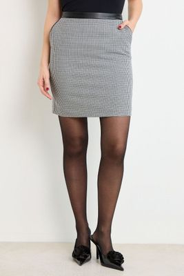 Imagen 2 del producto Falda Corta Negro Ash 12107225002102