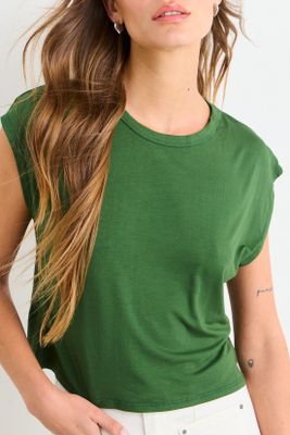 Imagen 2 del producto Polera Sin Mangas Lisa Verde Musgo iO 14204225096107