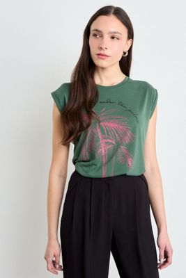 Imagen 2 del producto Polera Estampada Verde Oliva iO 14620225006107