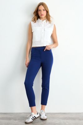 Pantalon Liso Azul iO 11020126052104