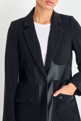 Imagen 2 del producto Chaqueton Negro iO 17220225002102