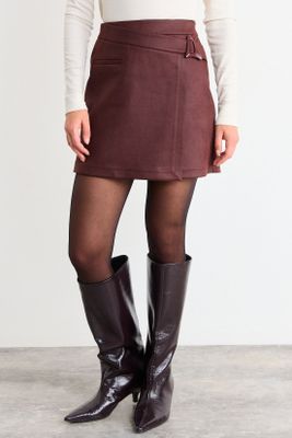 Imagen 2 del producto Short Liso Café iO 11220126006109