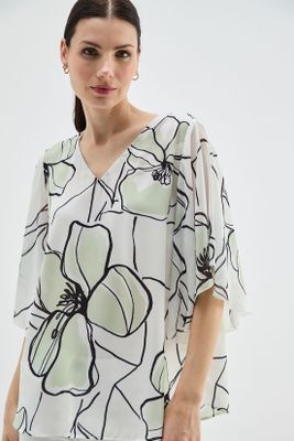 Imagen 1 del producto Blusa Tipo Capa Estampada Verde Ma Griffe 14102224066117