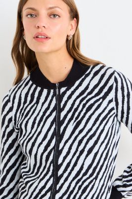 Imagen 2 del producto Chaleco Fantasia Negro iO 18620126007102