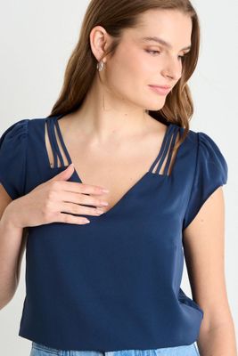 Imagen 2 del producto Blusa Lisa Azul iO 14020225062104