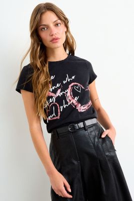 Imagen 2 del producto Polera Estampada Negro iO 14620126003102