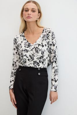 Polera Fantasia Negro 14307125054102