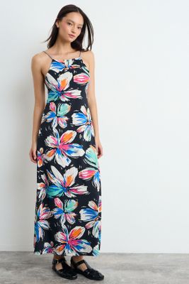 Vestido Fantasia Largo Negro iO 13520225056102