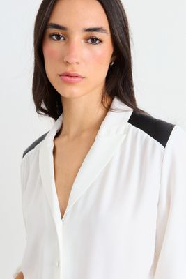 Imagen 2 del producto Blusa Lisa Crudo iO 14020126011105