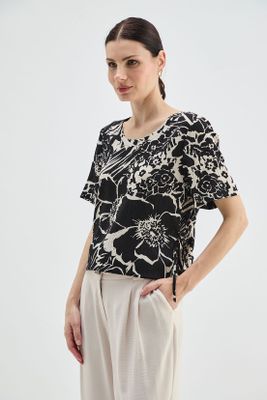 Imagen 1 del producto Blusa Estampada Con Amarras Costado Negro Ma Griffe 14102224069102