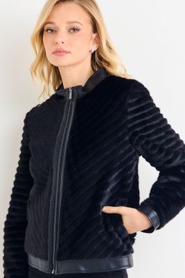 Imagen 2 del producto Casaca Efecto Pelo Negro Ash 17507126056102