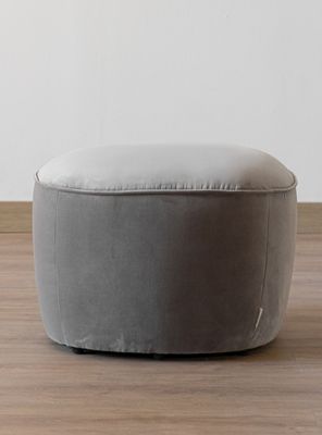 Imagen 2 del producto Pouf Lazario Velvet Gris Claro