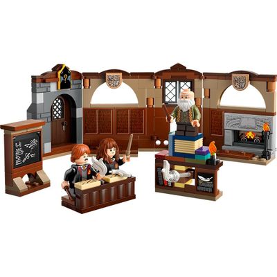 Imagen 2 del producto LEGO Castillo de Hogwarts™: Clase de Encantamientos (76442)