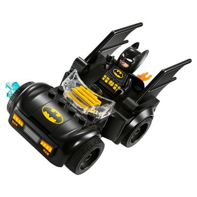 Imagen 2 del producto LEGO Batman™ y Batimóvil vs. Mr. Freeze™ (76301)