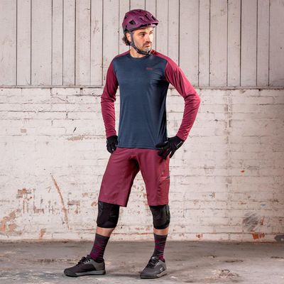 Imagen 2 del producto Jersey IXS Manga Larga Flow X Negro Raisin XS 48EU