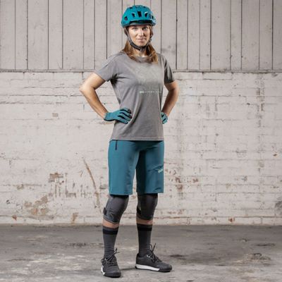 Imagen 2 del producto Polera IXS Mujer Flow Tech Contour Grafito S