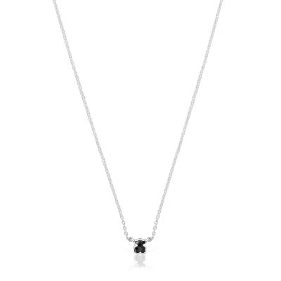 Collar corto de plata y motivo oso pequeño en ónix