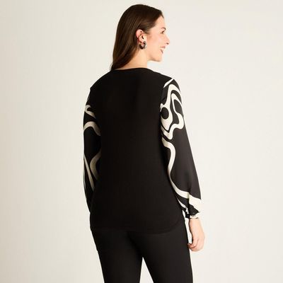 Imagen 2 del producto Polera Negra con Estampado Abstracto