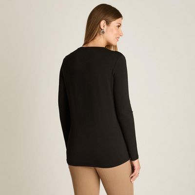 Imagen 2 del producto Polera Negra Manga Larga con Escote Mao