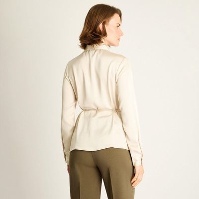 Imagen 2 del producto Blusa Arena con Amarra en la Cintura