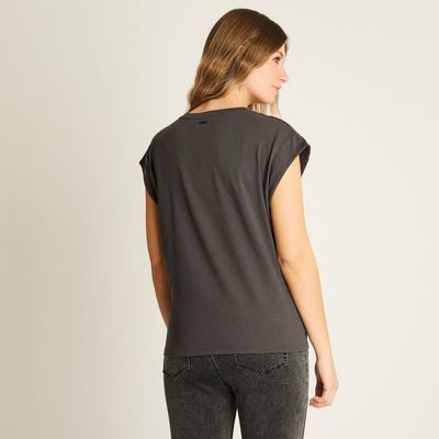 Imagen 2 del producto Polera Gris Oscuro Manga Corta Estampado LOVE con Brillos