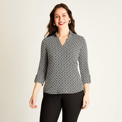 Polera Negra con Estampado Geométrico