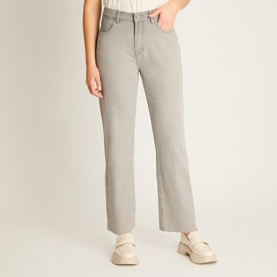 Jeans Gris Mom Con Ruedo