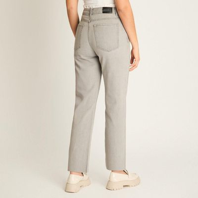 Imagen 2 del producto Jeans Gris Mom Con Ruedo