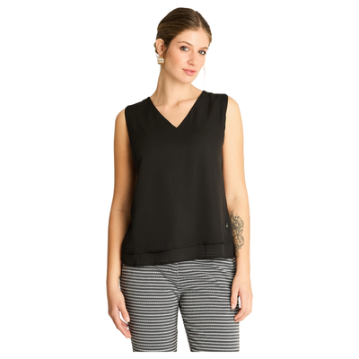 Imagen 1 del producto Peto Negro con Escote V y Volante