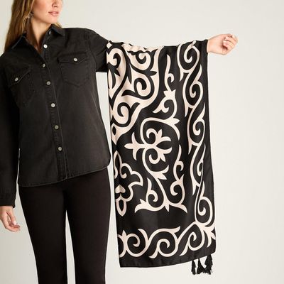 Imagen 2 del producto Pañuelo Negro Curvi