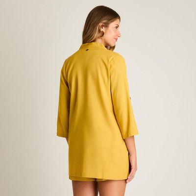 Imagen 2 del producto Tapado Mostaza Manga 3/4 No Elasticado Sin Forro Calce Holgado