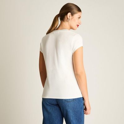 Imagen 2 del producto Polera Blanca Mix Fabric con Print Frontal y Cuello con Lurex