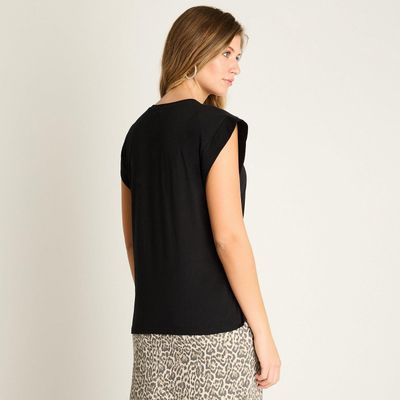 Imagen 2 del producto Polera Negra con Estampa Ilustrada