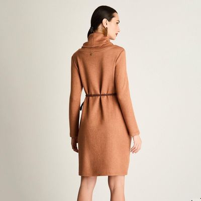 Vestido Midi Manga Larga Cuello Bote Cinturón Camel